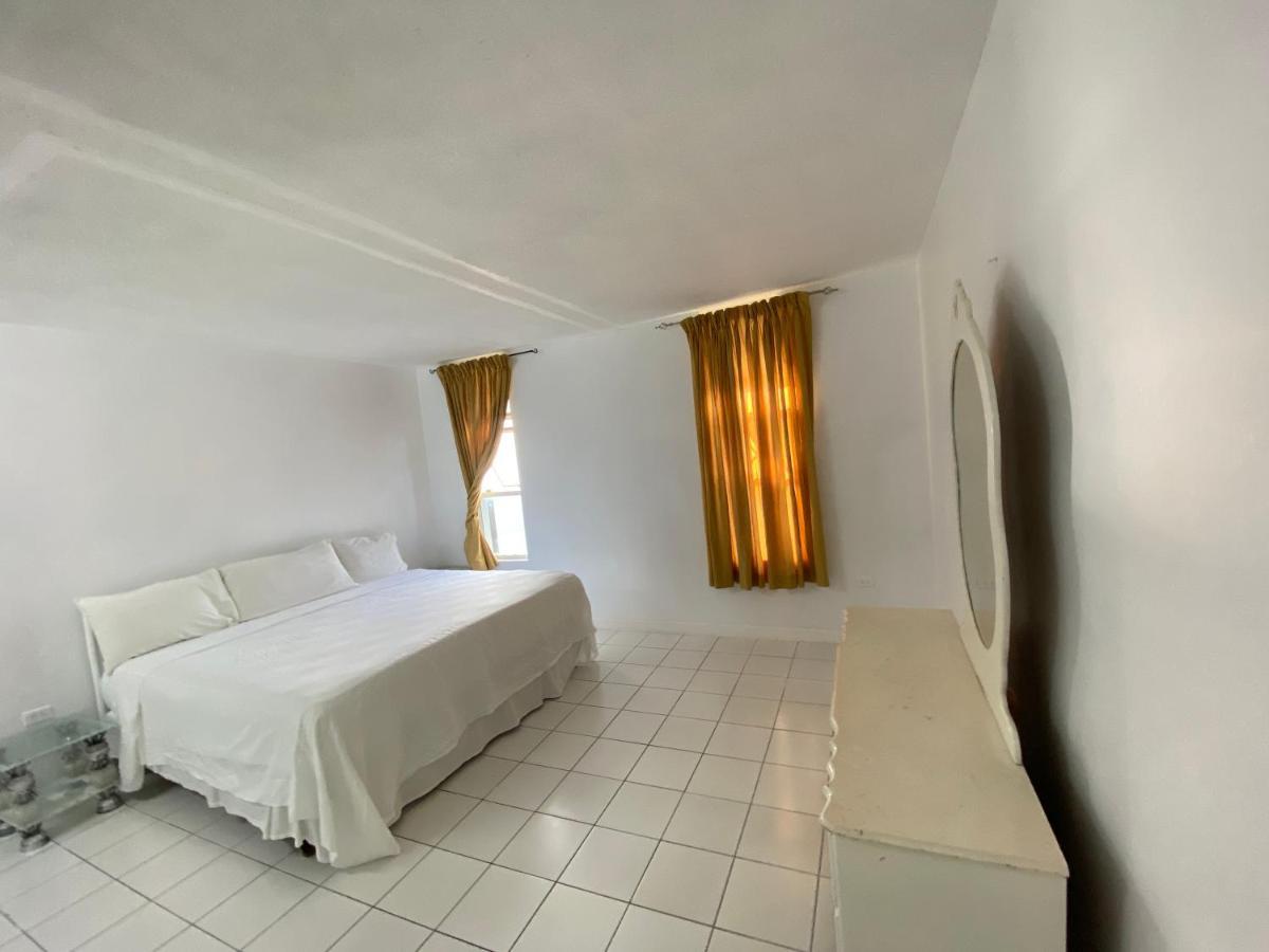 Deluxe Montego Bay Club Studio & Suites Ngoại thất bức ảnh