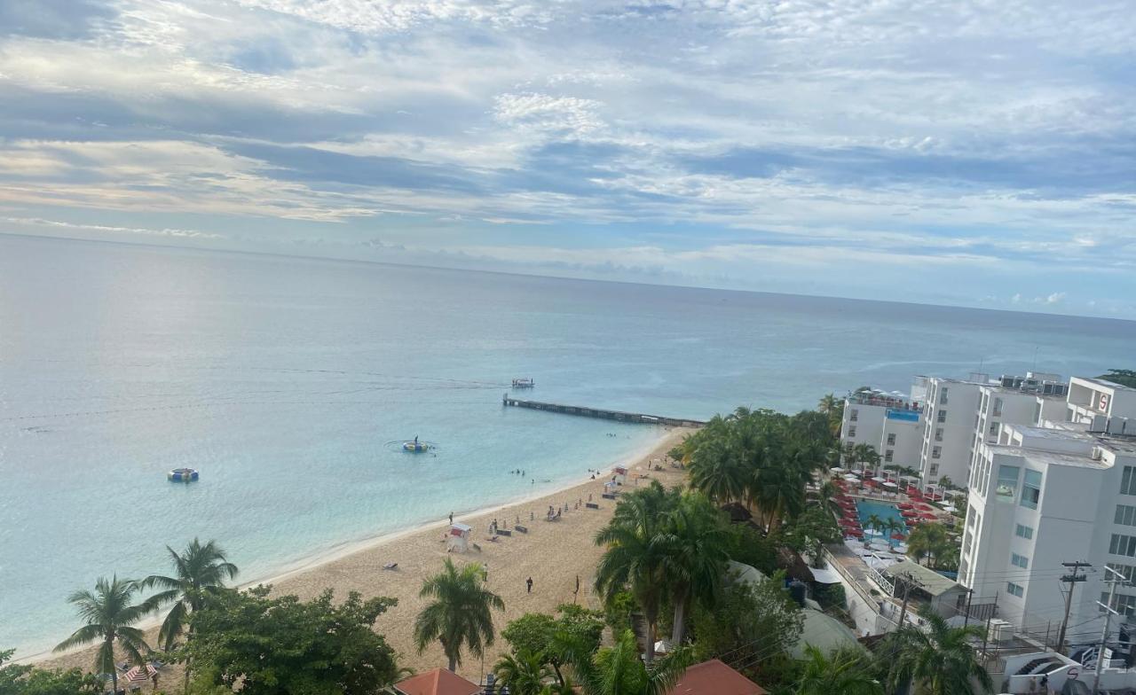 Deluxe Montego Bay Club Studio & Suites Ngoại thất bức ảnh